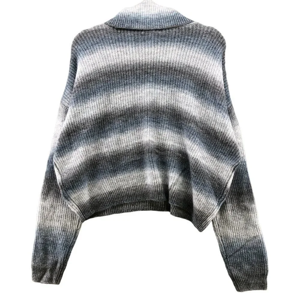 NWOT Hooked Up By IOT Turtleneck Sweater Womens M Gray Striped Ombre‎ Relaxed